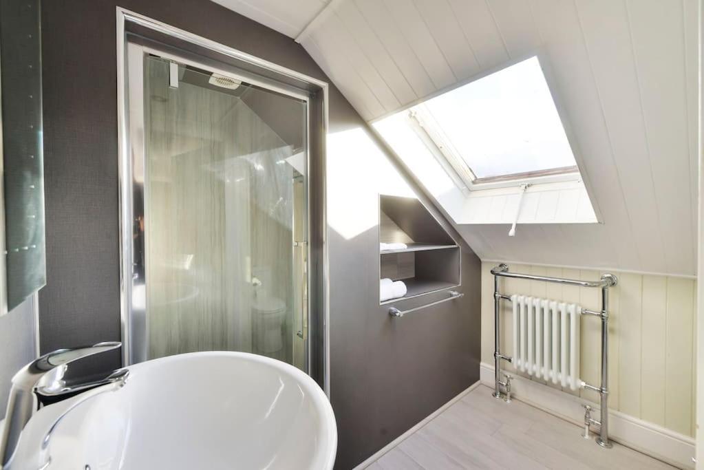 George IV Bridge - Superbly Located 3 Bedroom! Edinburgh Exterior photo