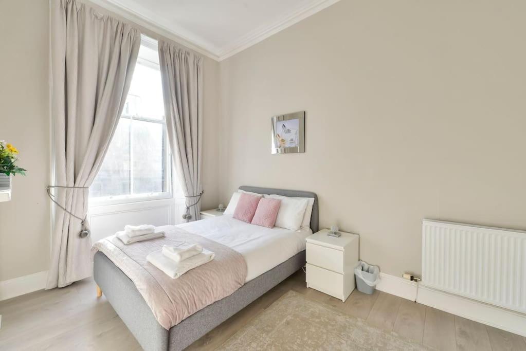 George IV Bridge - Superbly Located 3 Bedroom! Edinburgh Exterior photo