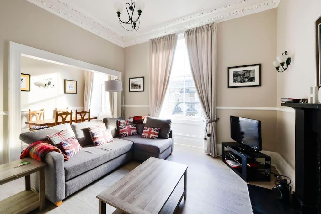 George IV Bridge - Superbly Located 3 Bedroom! Edinburgh Exterior photo